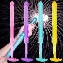 (Pink+blue+purple+yellow, -) Splashy Surprises Wasserpistole, sprüht wie echtes Feuerwerk, Mini Wasserspaß für Pool & Strand