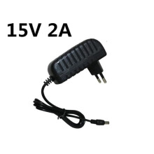 Yleiskäyttöinen verkkolaite laturi 15V 2A EU-pistoke 5.5mm x 2.5mm liitin musta kotitoimistokäyttöön