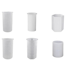 Conjunto de 6 Moldes de Silicone para Fabricação de Velas, Incluindo Molde para Vela Pilar com Bolhas e Molde Cilíndrico Hexagonal 3D.