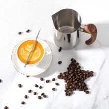 Pichet à Mousse de Lait en Acier Inoxydable 20 Oz (600 Ml) Pichet à Vapeur pour Espresso avec Poignée Anti-Brûlure pour Café, Cappuccino