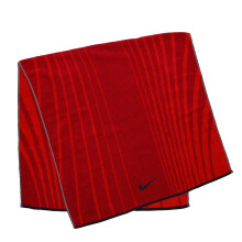 Nike Gestreepte Jacquard Handdoek, Gym Rood/Uitdaging Rood/Middernacht Marine, L