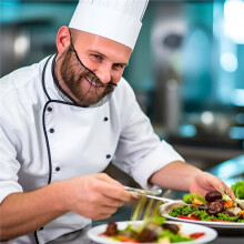 200 Szt. Jednorazowych Siatek na Brodę do Gastronomii, Ochronne Nakładki na Brodę dla Personelu Restauracji, Włókninowe, Oddychające Osłony