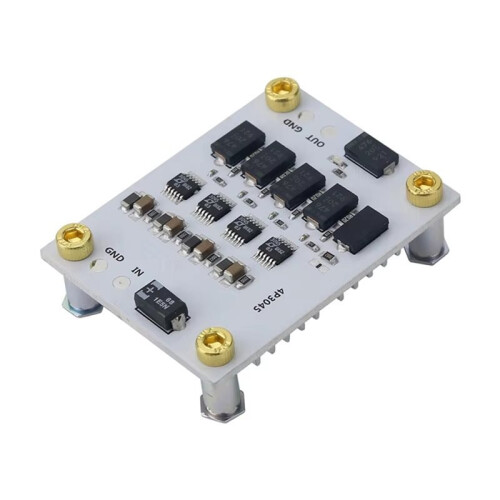 Le Module LT3045 Utilise 4 Modules LT3045 sur une Plaque de Base en Aluminium pour une Excellente Dissipation de la Chaleur.