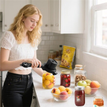 Electric Can Opener with Power-Clamp Technology: Auto-Tighten & Manual Twist for Easy Opening