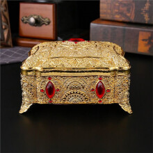 1 European Jewelry Box, Storage for Necklaces, Earrings, Rings, Desktop Decoration, Suitable for Valentine'S Day Gifts.