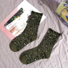 (green) 1Pair Men and Women Middle Tube Couple Socks Personality Leopard Print Cotton Socks Hip Hop European and American Trendy Socks