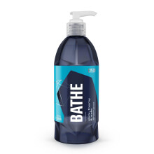 GYEON Q²M Bathe - Car Shampoo - Car Wash Foam- pH Neutral & Gentle On Coatings, Sealants & Waxes - All Exterior Surfaces Washing Kit Product - 500ml