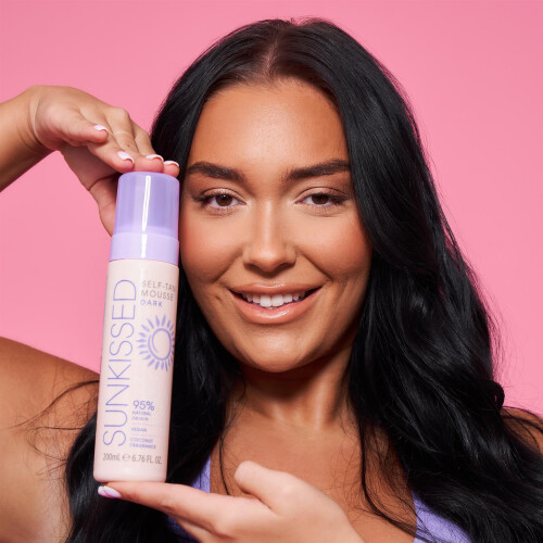 Sunkissed Self Tanning Mousse Dark 200ml 2