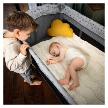 hauck Sleep N Play Center Stars Travel Cot Set with Changing Mat Newb