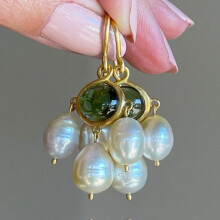 (Gold) New Chinese style pearl earrings, retro elegant ear hooks, light luxury palace style earrings