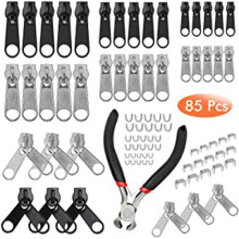 Kit de réparation de fermetures éclair avec 85 curseurs de rechange et mini-pince.