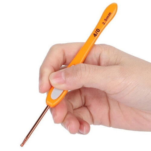 Crochet kit - Brand - Model - Ergonomic plastic handle - 9 needle sizes 2