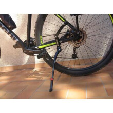 In hoogte verstelbare fietsstandaard voor mountainbikes