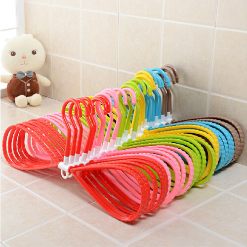 6Pcs/Set 8-Shaped Plastic Non-Slip Hanger Space Saving Clothes Drying Rack Hanger Coat Hangers 1
