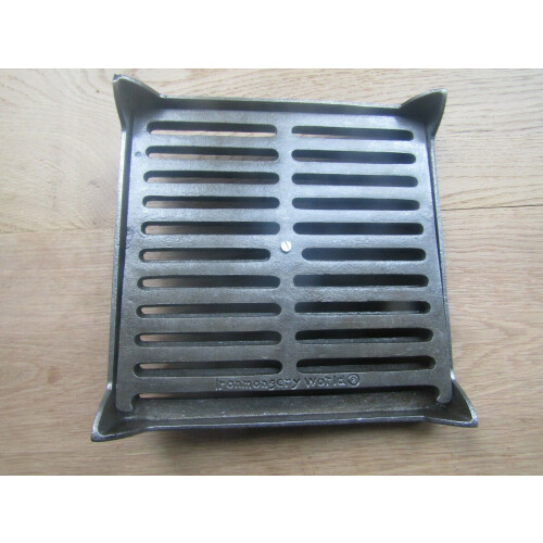 9" x 9" Sliding Vent Brick Antique Iron 2