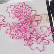60 Stueck / Menge TOP QUALITaeT Ueberzogene Rosa Bueroklammern Papiernadel Lesezeichen Metall Memo Clip Schreibwaren Kirschblueten Box Clips