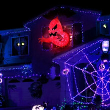 Opblaasbare Halloween-spook van 1,4 m, hangende opblaasbare raamdecoratie met ingebouwde rode led-lichtjes.
