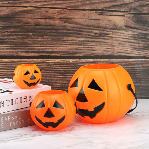Lifelike Pumpkin Candy Bucket 1