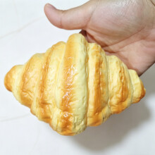 (Croissant 1pc (15.5x11x5.5cm)) Hawaiian Bread Slow Rising Squishy Stress Relief Party Favor Toy