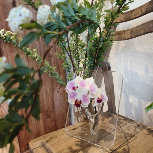 Picture Frame Acrylic Vase – Eye Catching