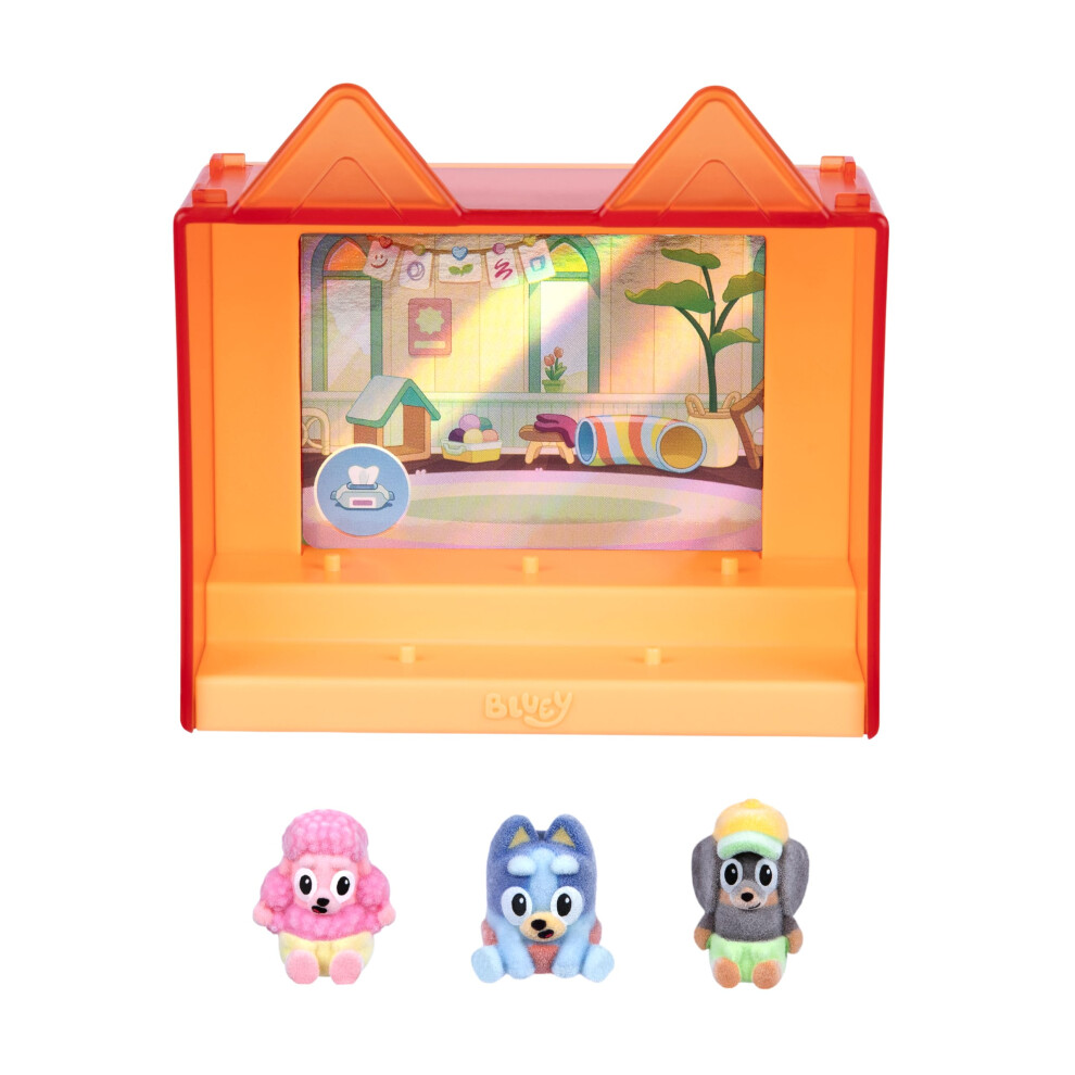 Bluey Fuzzies Episode Pack: Baby Race. With 3 Specially Flocked Collectible Mini-Figures (Incl. 1 Exclusive), Display Case, Trading Card, And Collect