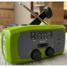 (Green) Multi-functional Emergency Solar Hand Crank Radio Portable Power Generation Disaster Prevention Kit
