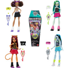 Monster High Buried Secrets Dolls and Accessories, Cozy Creepover Theme with Mystery Doll and 5 Unboxing Surprises (Characters May Vary), HYV64
