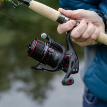 Abu Garcia Cardinal X Spinning Reel; 1000 Size, Reels for Predator Lure Fishing In Freshwater, Ideal for Trout, Perch, Pike and Salmon, Unisex, Black