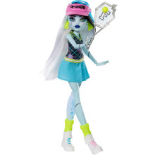 Monster High Buried Secrets Dolls and Accessories, Cozy Creepover Theme with Mystery Doll and 5 Unboxing Surprises (Characters May Vary), HYV64