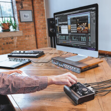 Audient Audio Interface iD14 MKII, 2 Class-A Microphone Preamps (High Performance USB Audio Interface, USB-C Connector, Monitor Mix and Monitor Panni