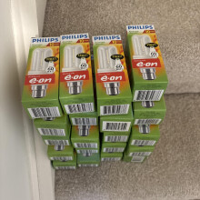 11 Watt (60 Watt equivalent) Philips Genie Energy Saver Light Bulb Bayonet Fi...