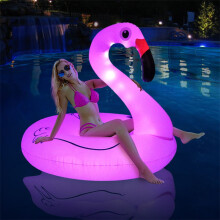 Flamant rose gonflable géant avec lumières LED internes, 119 cm, bouée de piscine rose, jouet flottant pour piscine et lac, usage nocturne