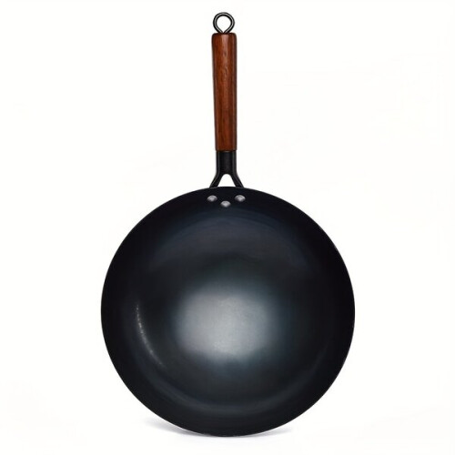 Traditionele Chinese gietijzeren wok