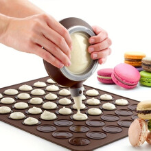 Kit pour macarons : tapis et moule en silicone