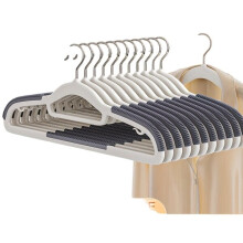 Plastic clothes hangers with pads