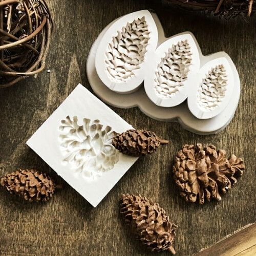 Pine cone silicone baking mold 2