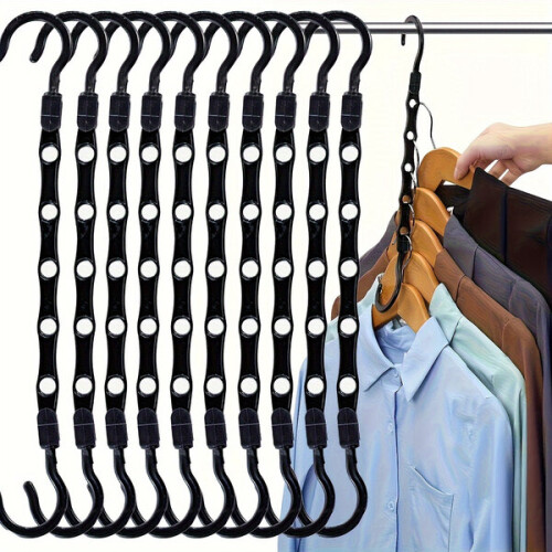 Ruimtebesparende plastic hangers 1