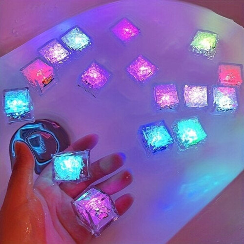 Cubetti di ghiaccio a LED per l'acqua 1