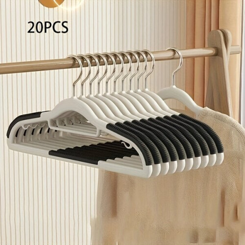 Antislip plastic hangers 1