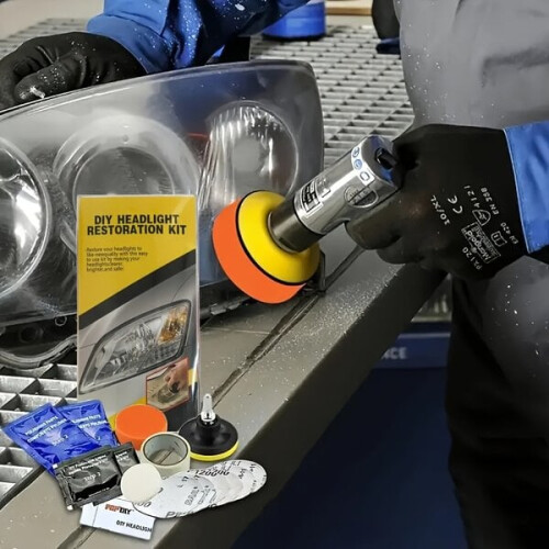 Scheinwerfer-Restaurierungsset mit Polierpaste.