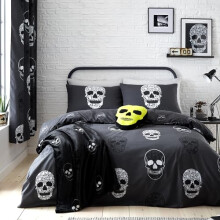 Catherine Lansfield Skulls Reversible Double Duvet Cover Set with Pillowcases Grey