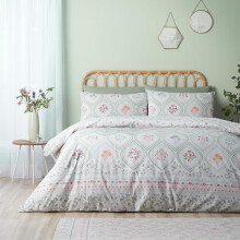 Catherine Lansfield Cameo Floral Reversible King Duvet Cover Set with Pillowcases Soft Green