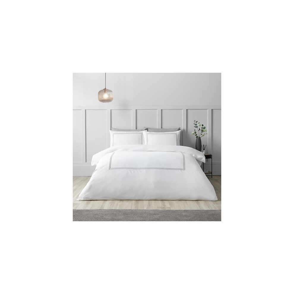 Catherine Lansfield So Soft Mono Satin Stitch Single Duvet Cover Set With Pillowcase White/Silver