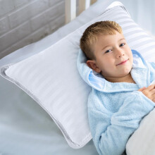 Utopia Bedding Toddler Pillows 2 Pack, 33 x 45 cm Cot Pillow, Kids Small Pillow, Soft and Breathable Pillows, Perfect for Travel (White) (Intended fo