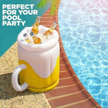 Grande chope à bière gonflable pour une fête de la bière à la piscine, pl