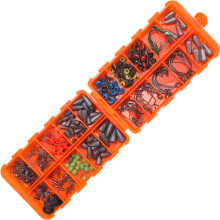Conjunto de acessórios de pesca com 231 peças, incluindo anzóis e anzóis com peso.