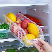 Set mit 4 transparenten Aufbewahrungsboxen für den Kühlschrank.