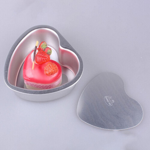 Hjärtformad kakform i aluminium, 9,5 cm 2