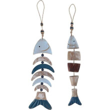 Handgemaakte houten vis als wanddecoratie in nautische stijl