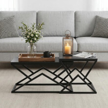 Schwarzer, moderner, geometrischer Couchtisch – Holzplatte mit stabilem Metallgestell – Cocktailtisch & Beistelltisch im Industrial-S
